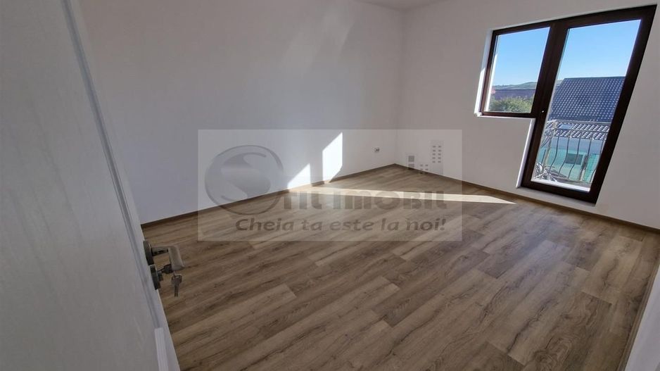 Apartament INTABULAT 2 camere luxcapat CUG zona vile - Poză 2