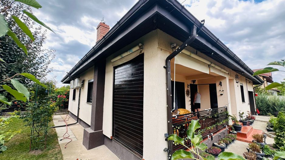 Parter cu structură pentru etaj, curte amenajată și organizare impeca - Poză 2