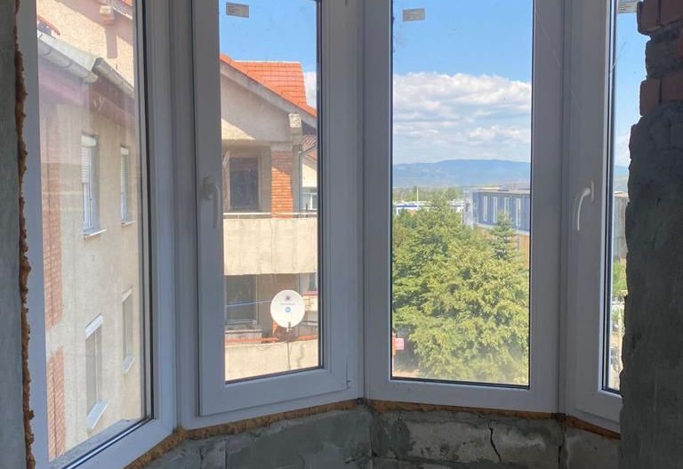 Apartament de vânzare cu 3 camere semifinisat - Poză 4