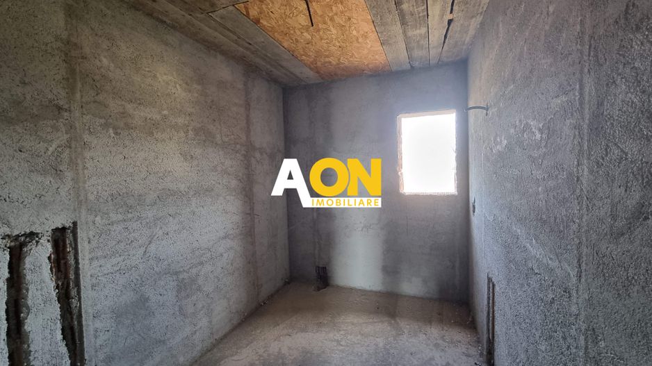 Casa la rosu,2100 mp teren,zona Micesti - Poză 6