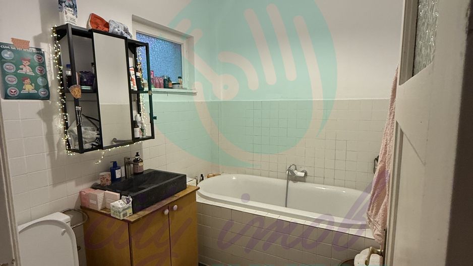 Apartament elegant situat la parterul unei vile - Poză 10