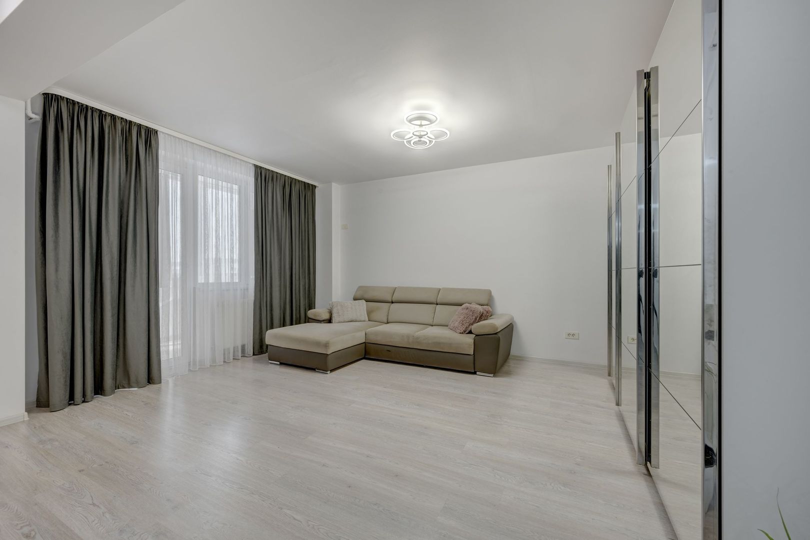 Apartamentul Cochet cu 3 cam. in Tineretului 24 !Mob/Utilat ! - Poză 7