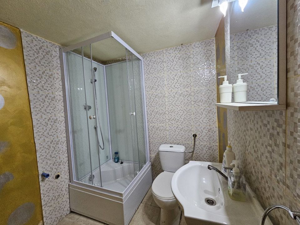 Casa mare, solida, Timisoara, D+P, 5 camere, 2 bai, Zona Lipovei - Poză 24