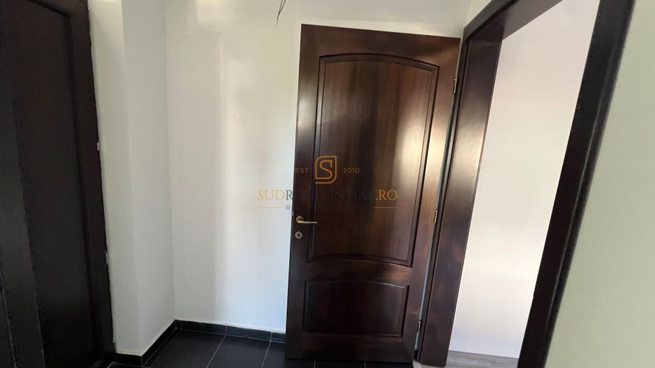 Vila individuala cu 7 camere, 5 dormitoare, teren 363 mp-Com. Berceni - Poză 14