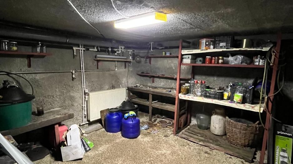 Casă de vânzare în Sânpetru Vechi - singur în curte, garaj, foișor - Poză 12