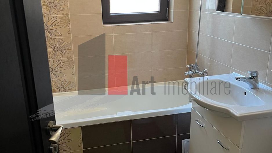 Inchiriere apartament 3 camere in complex Apusului Residence - Poză 5