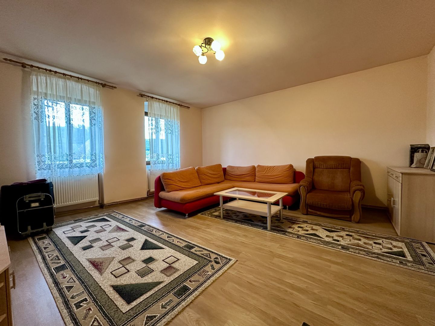 De vînzare casă cu 5 camere, sat Apoș, com. Bârghiș, jud. Sibiu - Poză 5