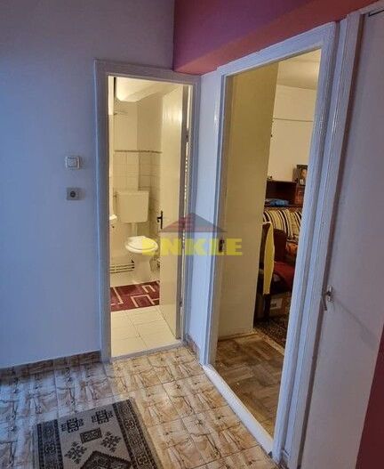 De vânzare apartament cu 4 camere decomandat, zona Bucovina - Poză 3