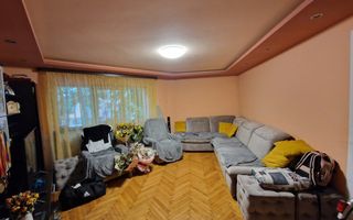 Soarelui | 3 Camere | Etaj 1 | Centrala proprie | Boxa - Poză 4