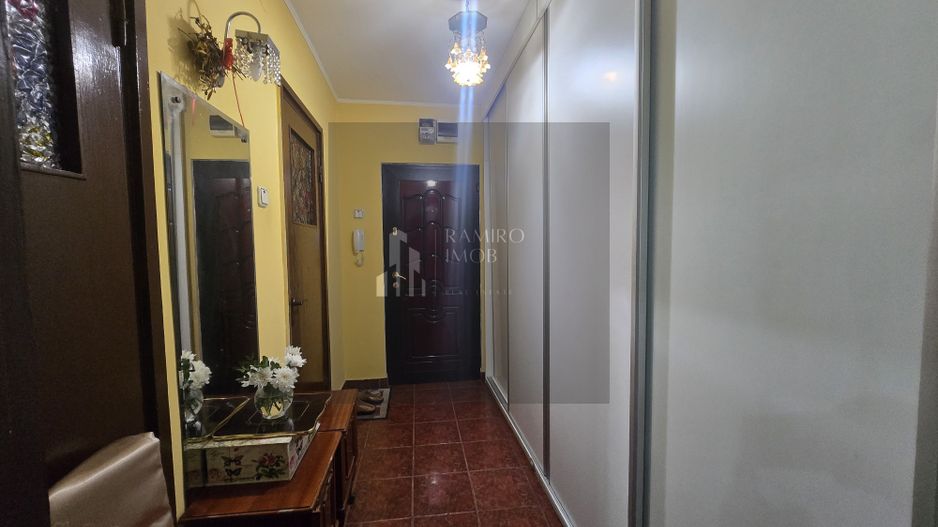 Apartament 3 camere etaj 2, Piata Rahova, bloc anvelopat de 4etaje - Poză 6