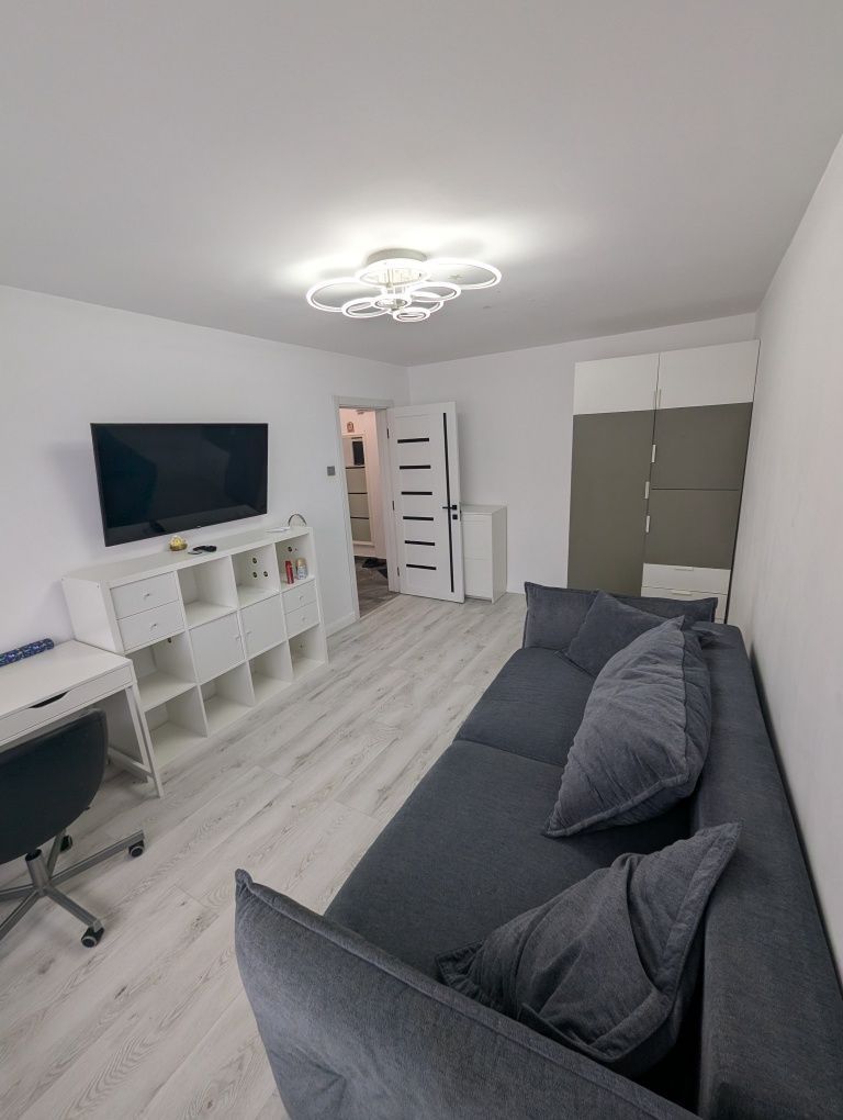 Apartament 2 camere, decomandat - Poză 4