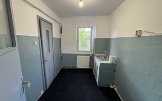 Vand apartament 2 camere zona Trandafiru - Poză 5