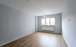 Apartament cu 3 camere decomandate, Cetate - Poză 2