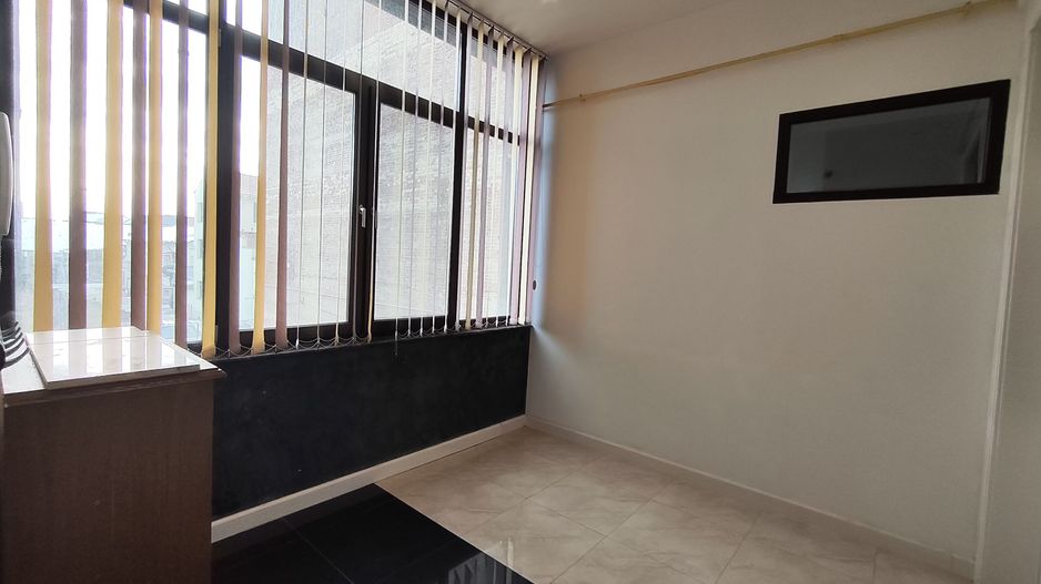 APARTAMENT 3 CAMERE ZONA SINAIA - Poză 21