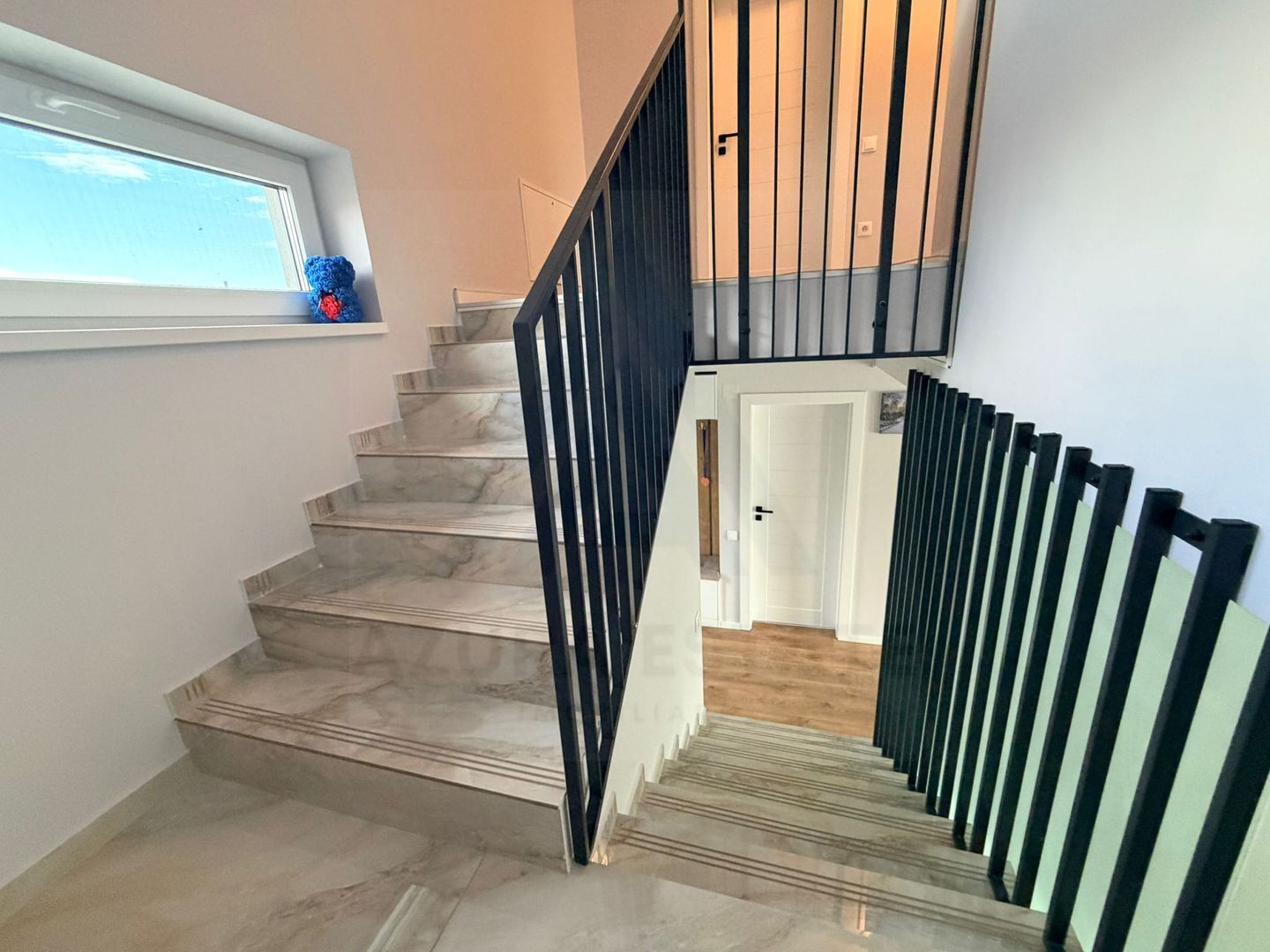 Casa individuala utilata 4 camere 120 mp utili garaj si teren Cristian - Poză 24