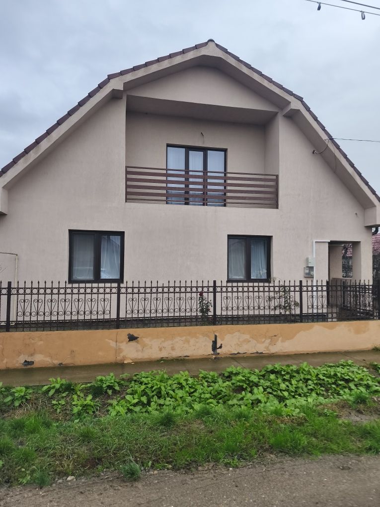 Vând casă P+M ,  în Păulești  Str Principala - Poză 1