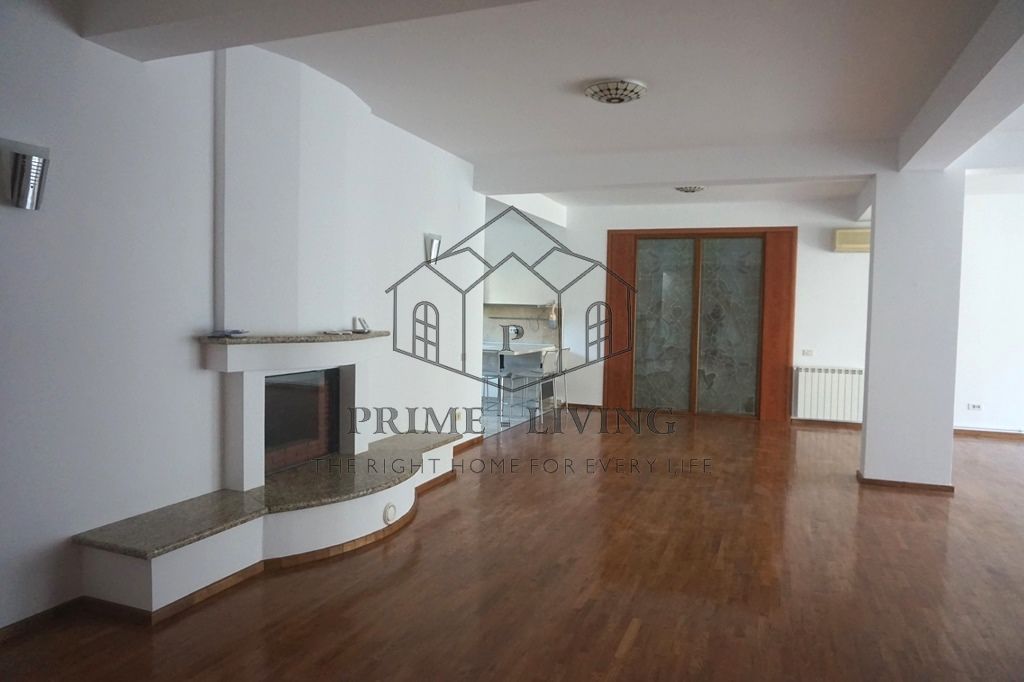 VILA CU 6 CAMERE SI PISCINA LA INCHIRIERE LANGA BRITISH SCHOOL - Poză 3