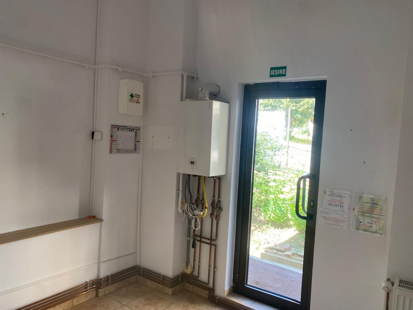 Inchiriere spatiu pentru birouri, Salon - Frizerie, etc., Craiovei - Poză 3