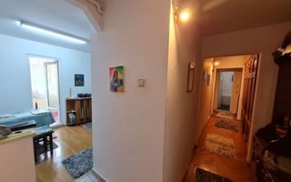 Apartament 3 Camere, Decomandat 67 mp, Etaj 3, Zona Tolstoi - Poză 3