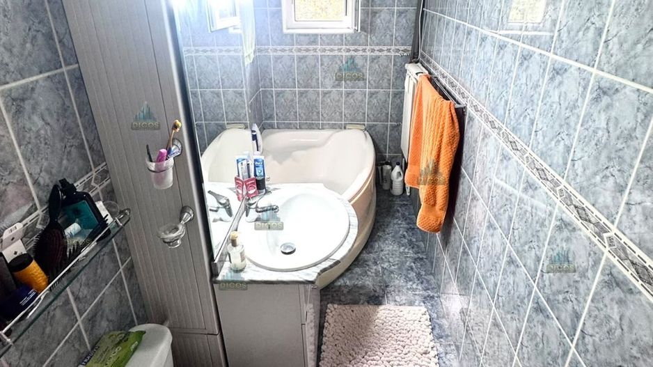 Apartament 3 camere de vânzare – Zona Valah - Poză 7