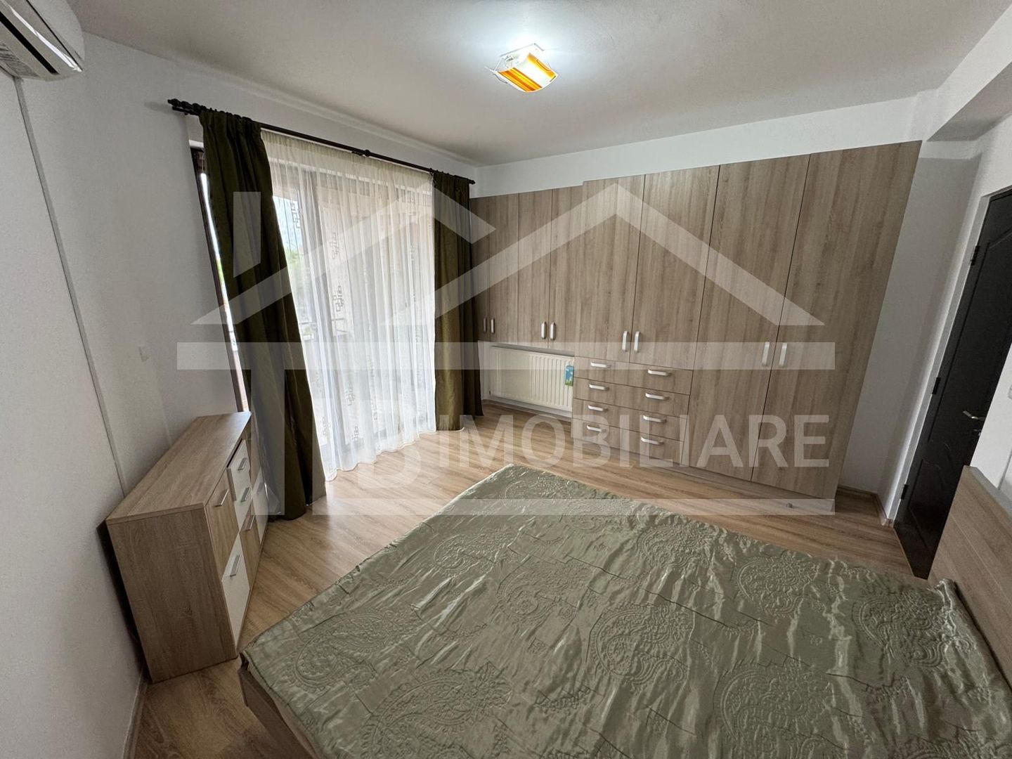 Apartament cu 2 camere, 65mp, terasa, parcare, Zona Centrala - Poză 6