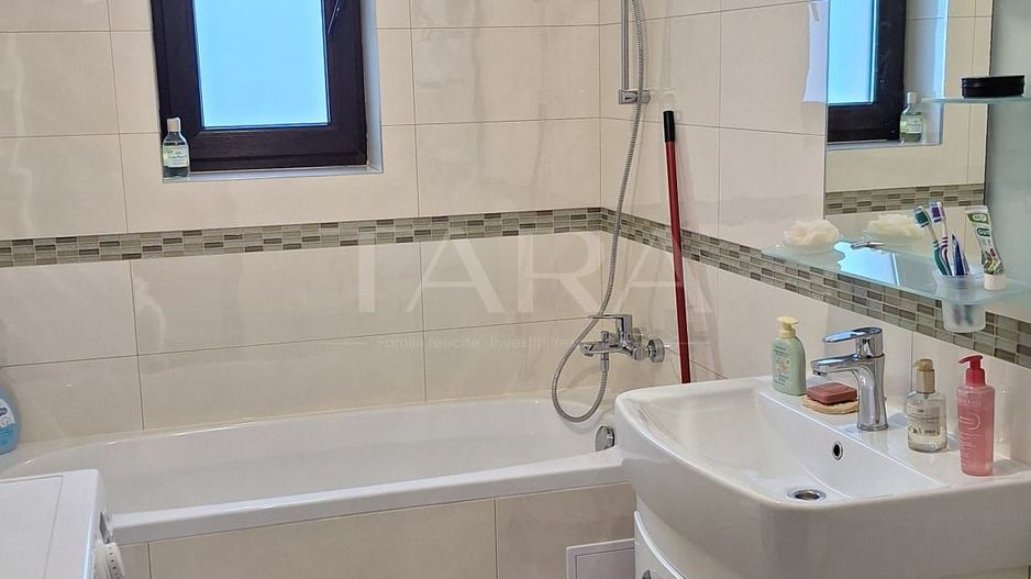 EXCLUSIVITATE. Apartament în vilă cu terasă spectaculoasă în Europa. - Poză 7