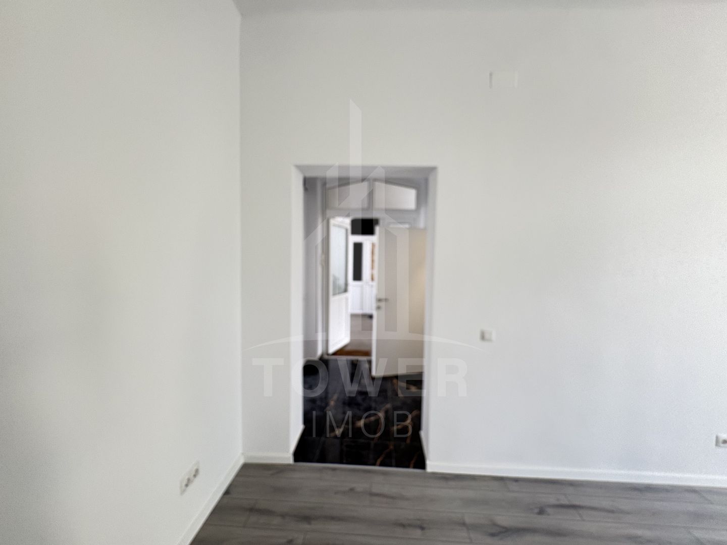 spațiu de închiriat central - Poză 3