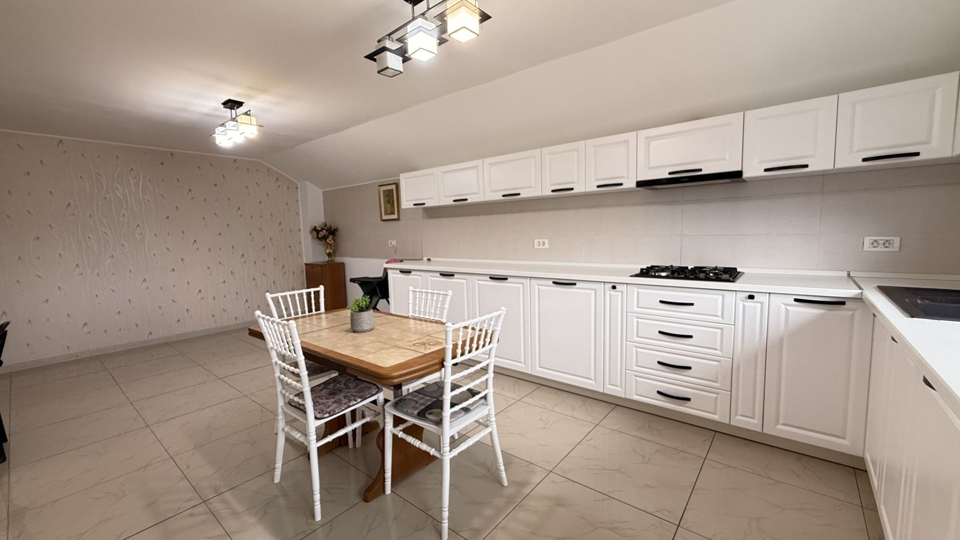 Comision 0% Casa individuala 160 mp utili Dudeștii Noi + 173 mp spațiu comercial - Poză 2