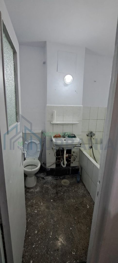 Apartament cu 2 camere de vânzare în Tătărași, lângă Pța Chirilă - Poză 4