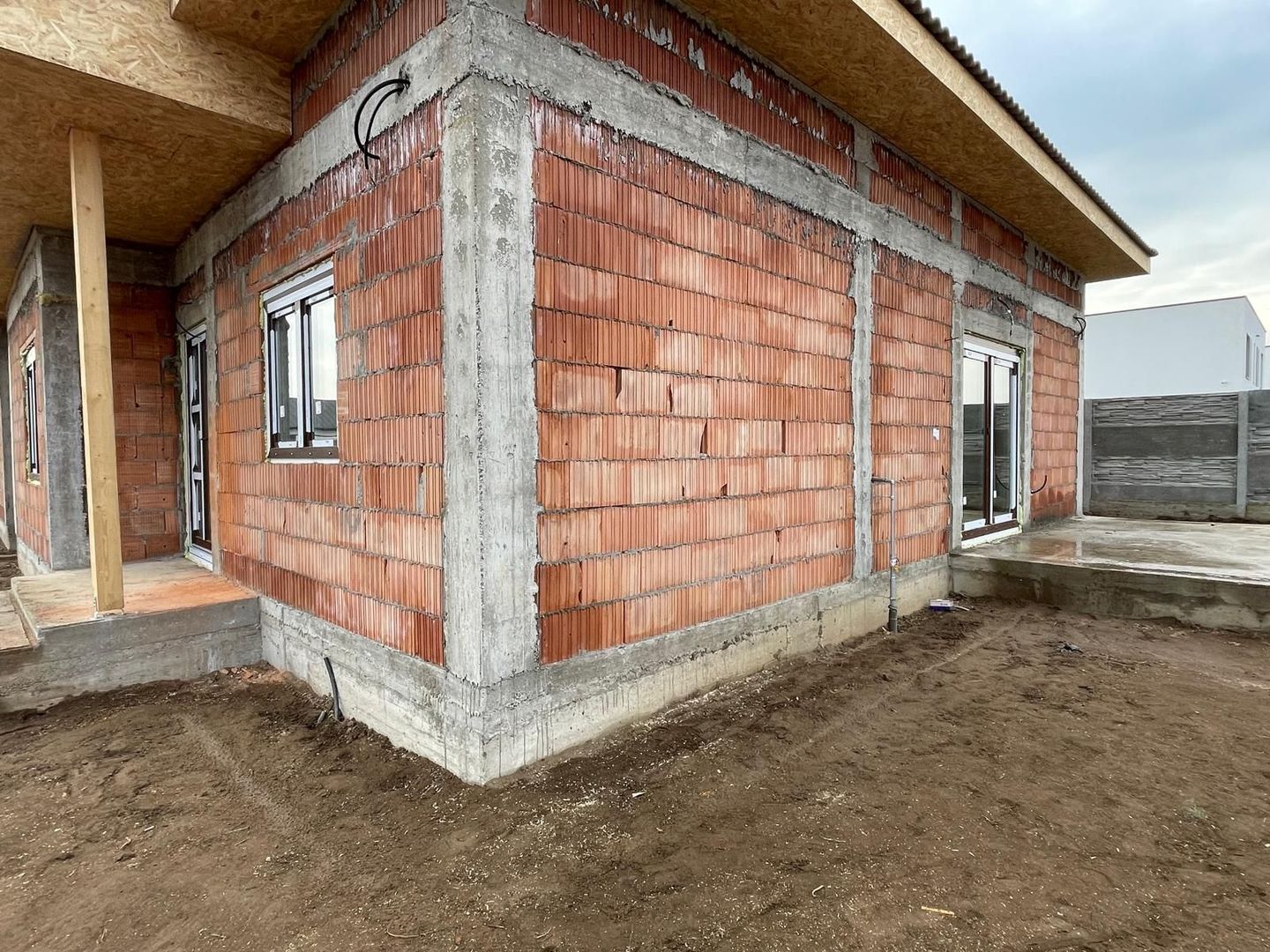 Duplex unit prin cam. tehnica - pe parter - 4 camere - Mosnita Noua - Poză 12