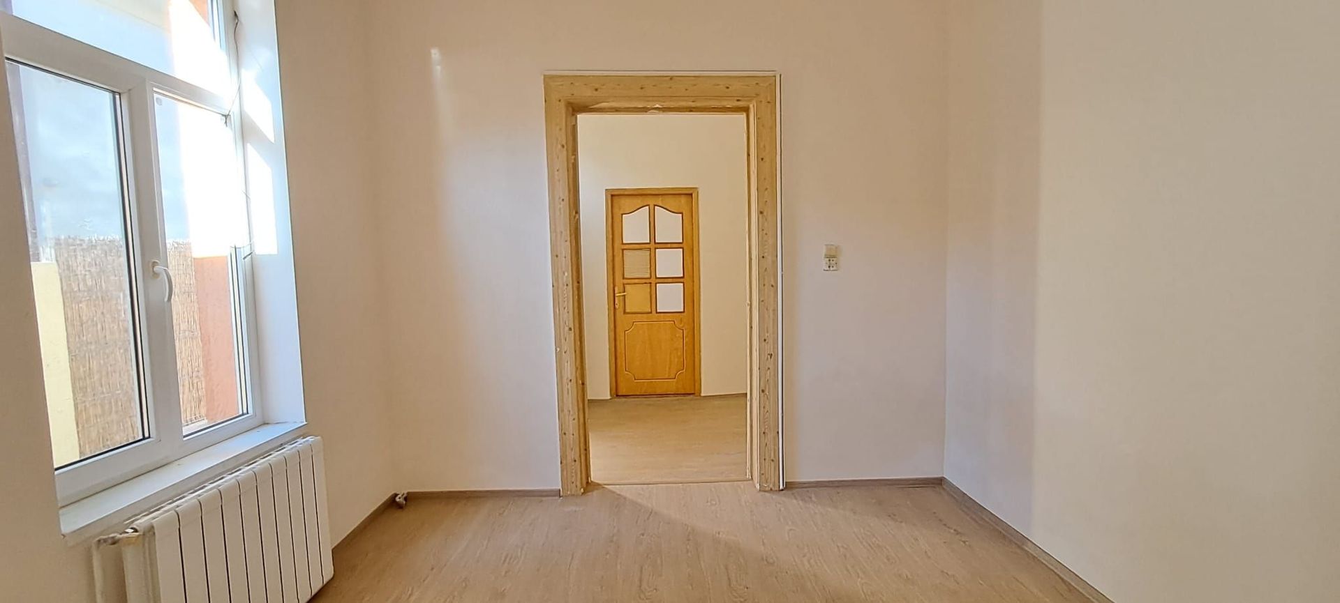 Tineretului, 350 m metrou, casa 2 camere + curte, pretabila investitie - Poză 6