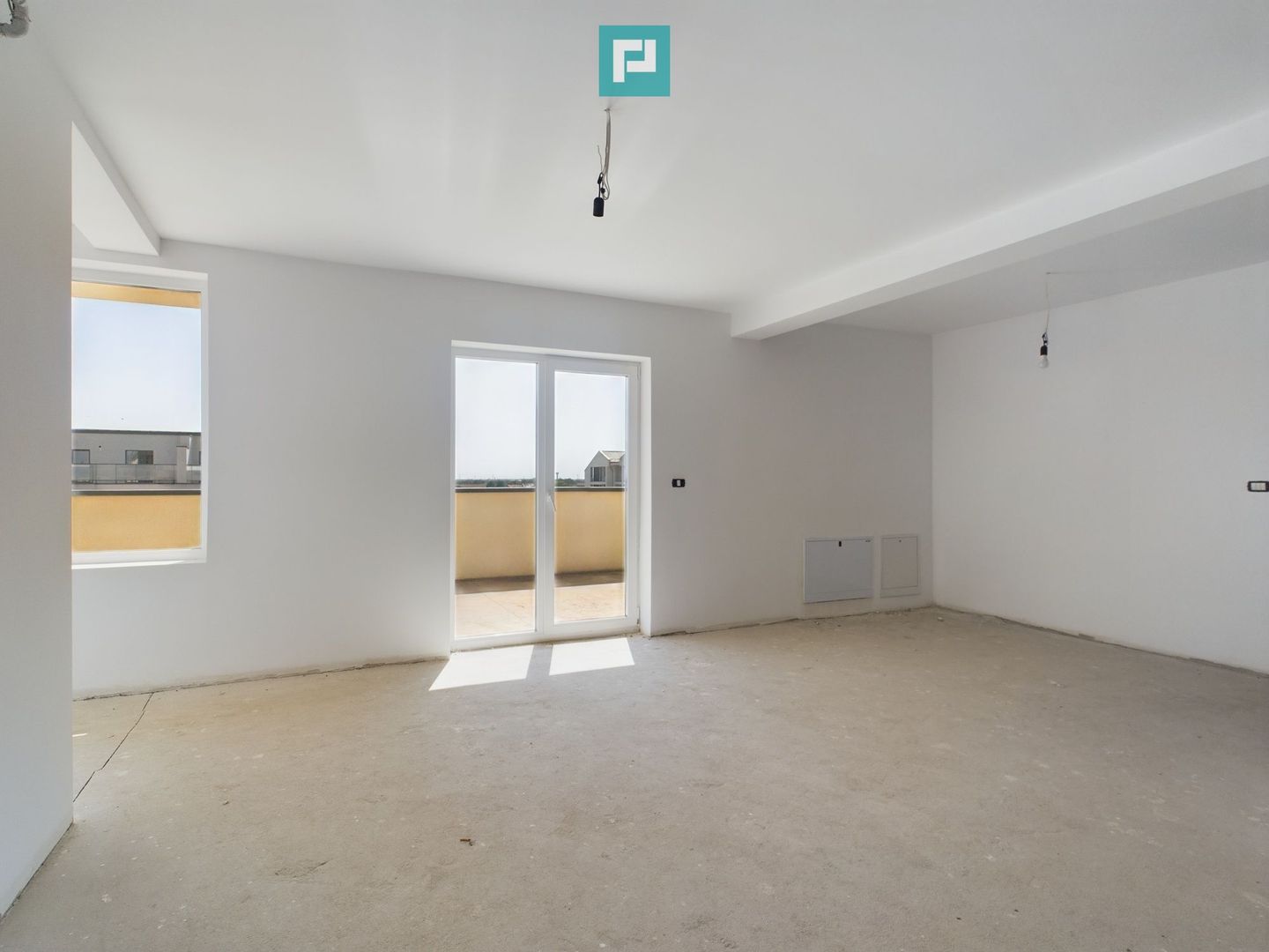 Apartament 3 camere, zona Torontalului - Poză 3