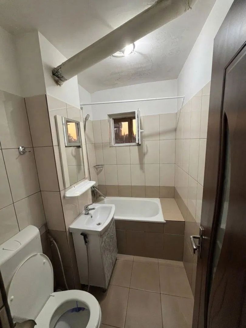 Apartament 3 camere Complexul Studentesc - Poză 6