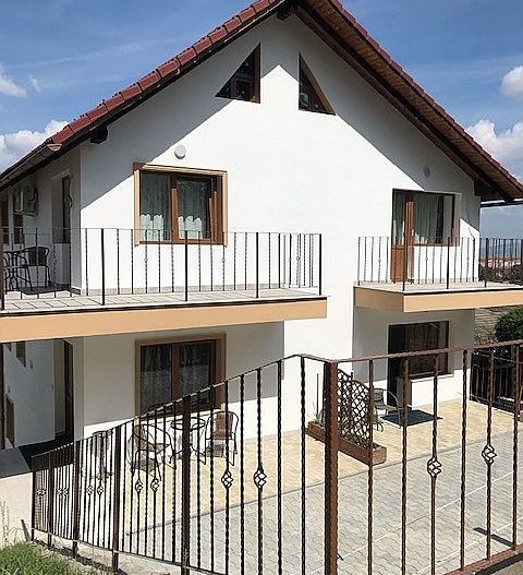 Casa / vila,  pensiune investitie zona Sacele, Brasov - Poză 3
