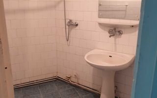 BRASADAS vinde ap cam etaj 6/8 Soarelui. - Poză 8