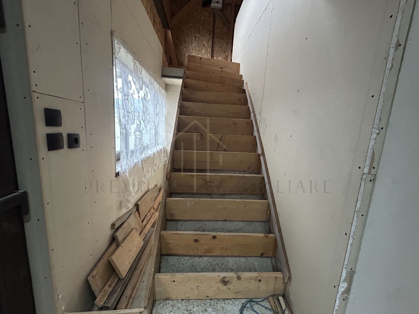 Casa de vanzare in Slanic Moldova . - Poză 8