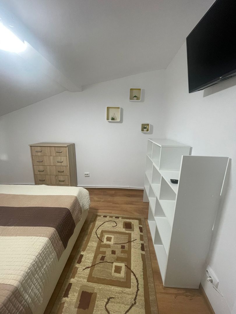Apartament/mansardă 3 camere,Micro 17,utilat si mobilat - Poză 25