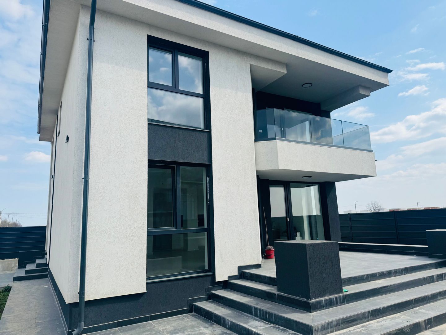 Vila moderna Tunari, asfalt si toate utilitatile, curte MARE, 0% Comision - Poză 4