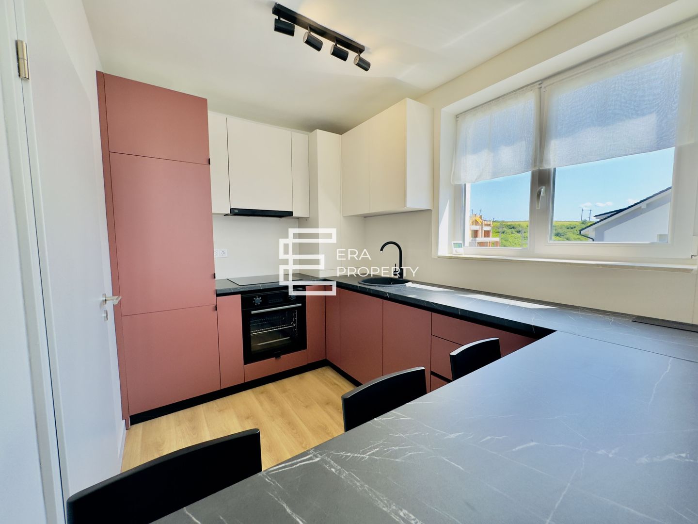 Penthouse 5 camere- 128,54 mp utili-terasa 15mp  -zona Aeroport Sibiu - Poză 3