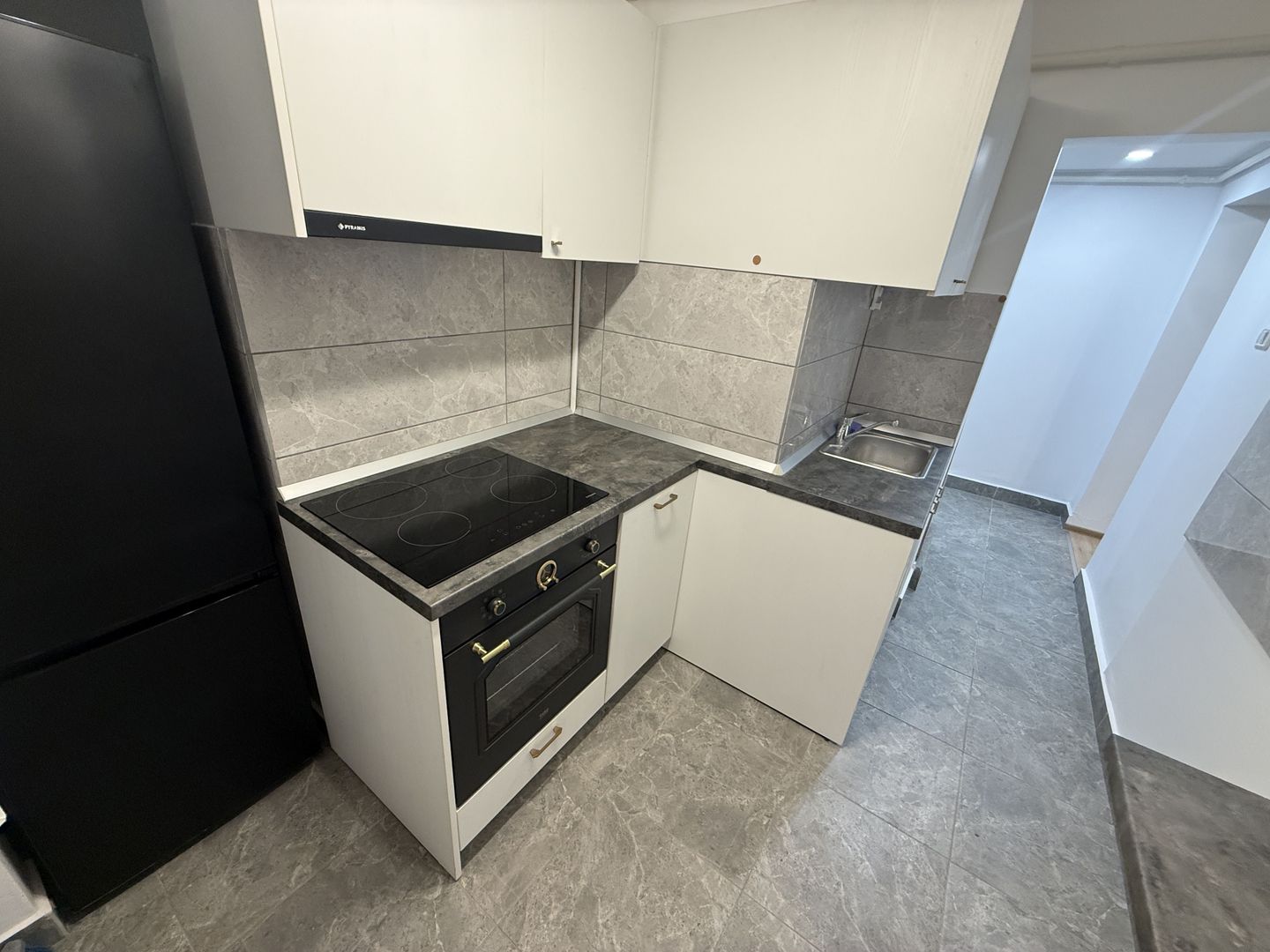 GARSONIERA - FLOREASCA, BLOC REABILITAT, MASIAN DE SPALAT VASE, MODERN - Poză 6