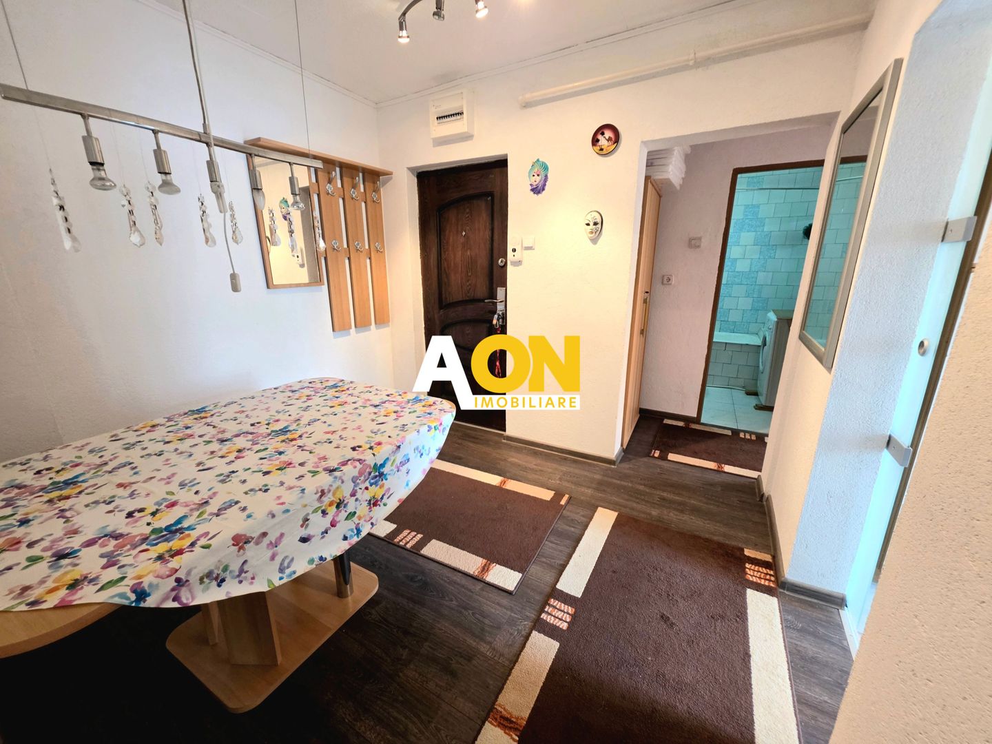 Apartament 2 Camere Decomandat Zona Cetate - Poză 2