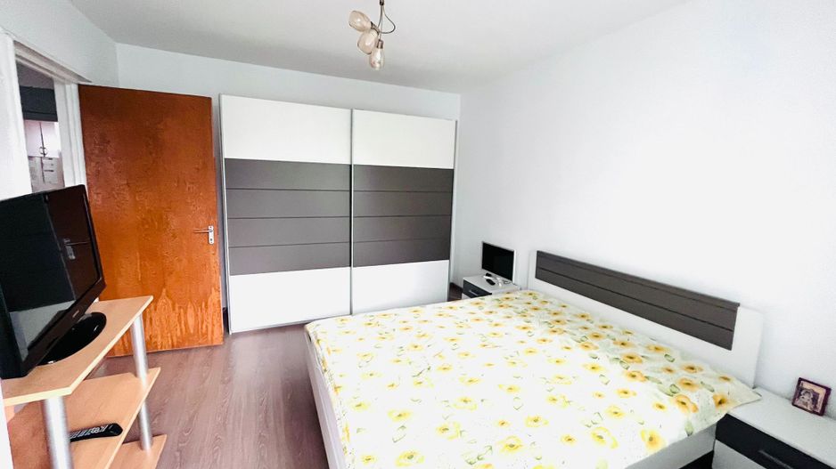 APARTAMENT 3 CAMERE DECOMANDAT SU 63MP ETAJ 3/4 DRUMUL TABEREI - Poză 3