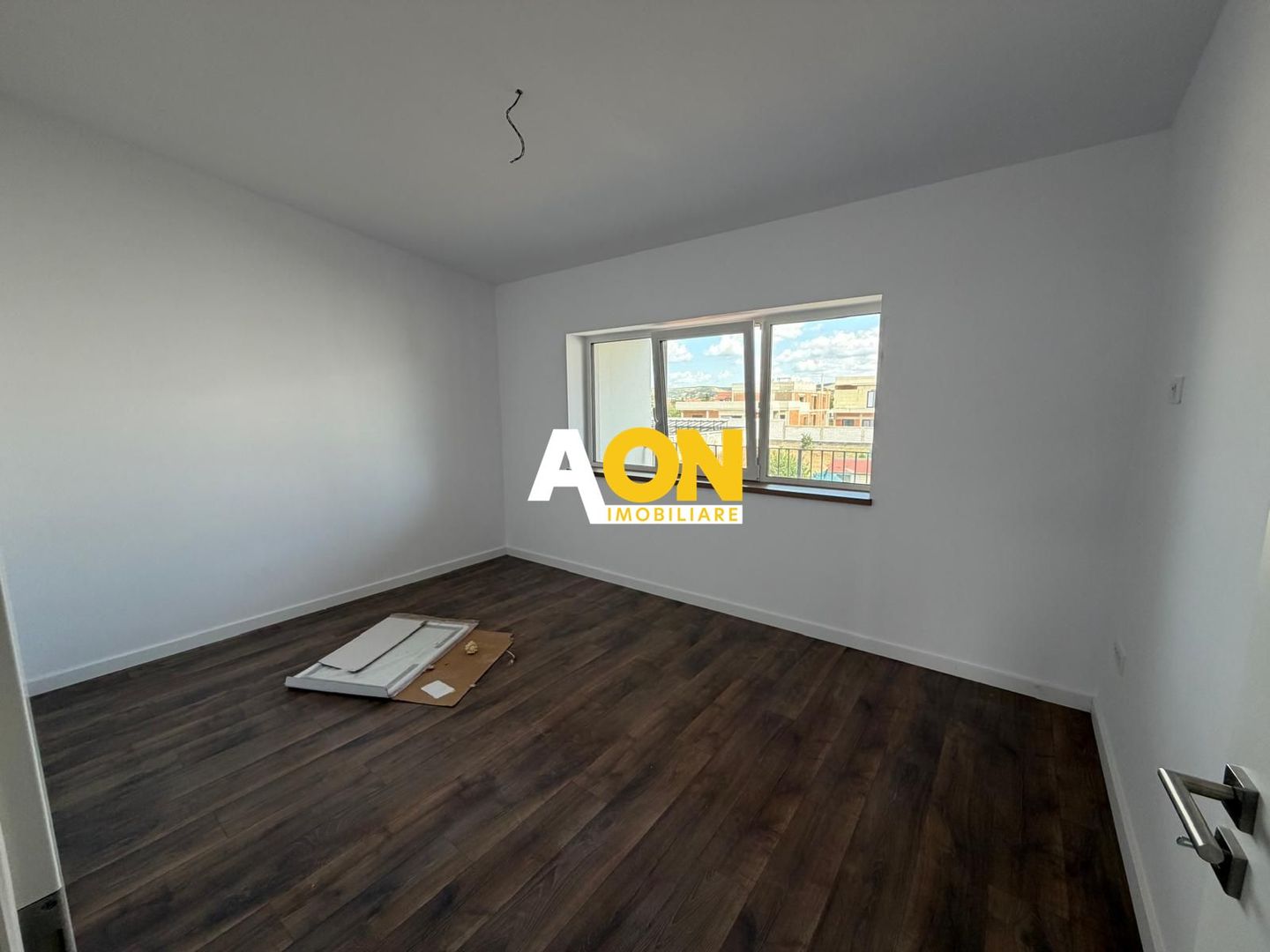 1/2 Duplex 4 Camere, 3 Bai, 2 Balcoane, 431mp Teren - Poză 13