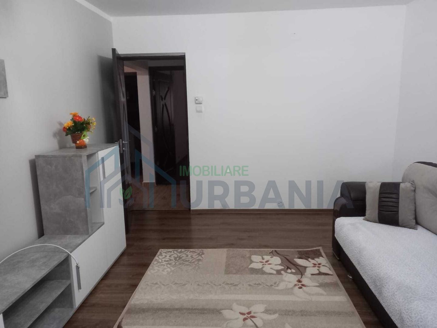 Inchiriez apartament - Poză 3