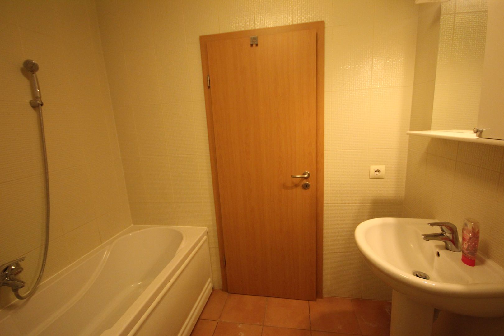 Apt cu  scara interioara  langa Kaufland Dumbravita - Poză 26