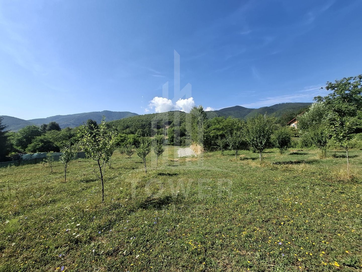 Teren în Tocile cu priveliște către munte - Poză 2
