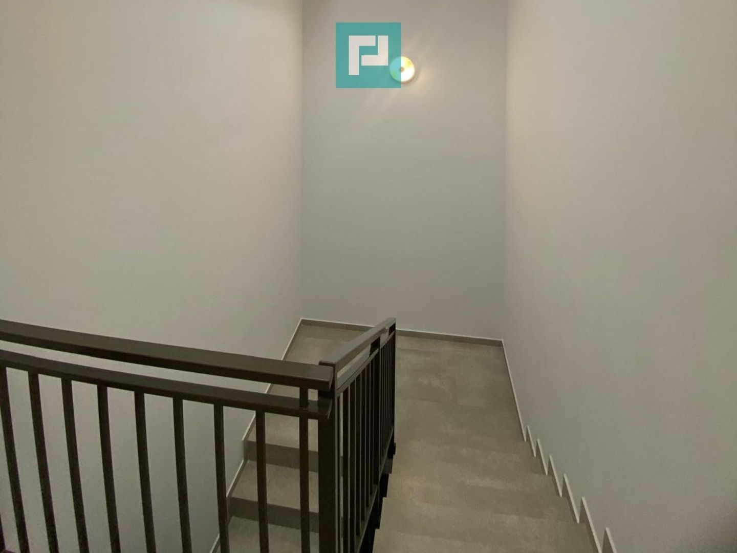 Apartament cu 3 camere moderne în Dumbrăvița - Poză 3