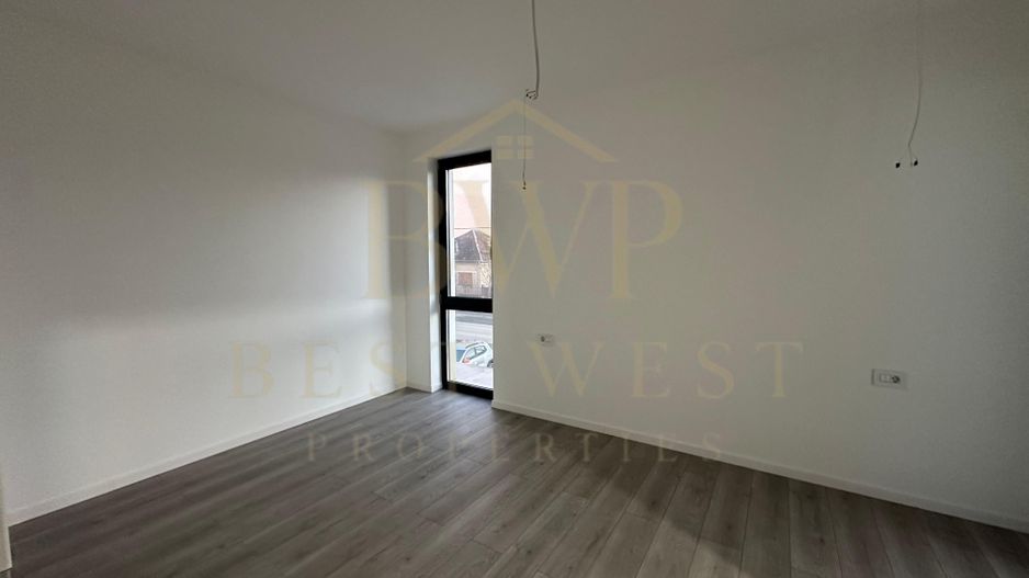 Duplex 1/2, 4 camere, 3 băi, la strada principală Mosnita Veche - Poză 16