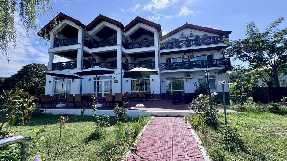 Hotel 20 camere Delta Dunarii 50 m deschidere teren 6000 mp acces auto - Poză 6