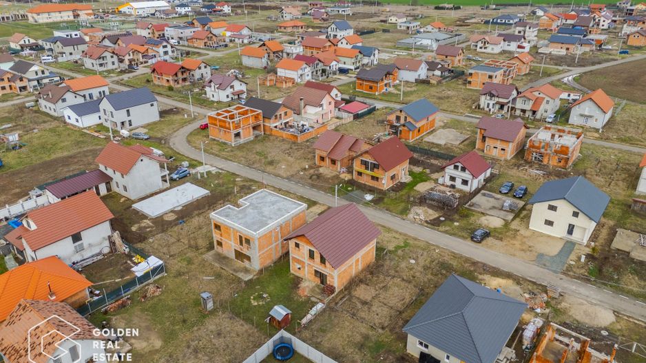 Casa  P+M  in  Fantanele,  ideală pentru personalizare - Poză 36